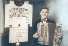 Biographie de l'accordéoniste André Verchuren